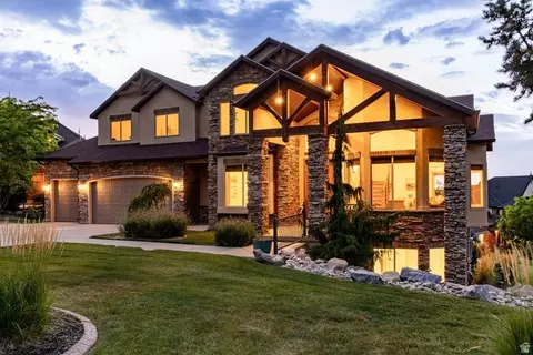 Exterior - 1263 E Wild Maple Ct, Draper, UT 84020 photo 8 of 12