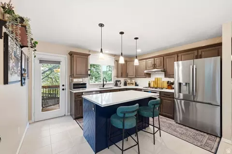 Kitchen - 1112 Eagle Ridge Cir, Sandy, UT 84094 photo 1 of 4