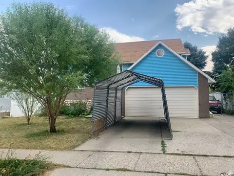 5767 W Dale Amour Dr, Kearns, UT 84118