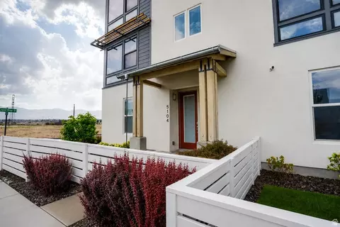 5104 W Putney Hill Rd, South Jordan, UT 84009
