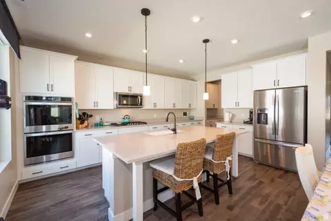 Kitchen - 3044 S Edgewater Ln W, Syracuse, UT 84075 photo 1 of 3