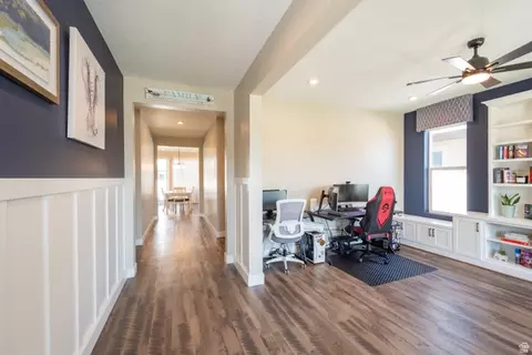Entry Way - 3044 S Edgewater Ln W, Syracuse, UT 84075 photo 1 of 7