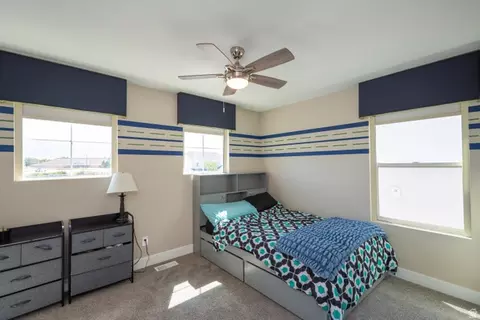 Bedroom - 3044 S Edgewater Ln W, Syracuse, UT 84075 photo 5 of 6