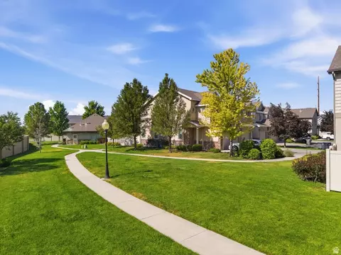 Exterior - 642 E 60 S, American Fork, UT 84003 photo 4 of 5