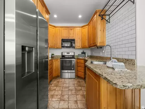 Kitchen - 642 E 60 S, American Fork, UT 84003 photo 2 of 2