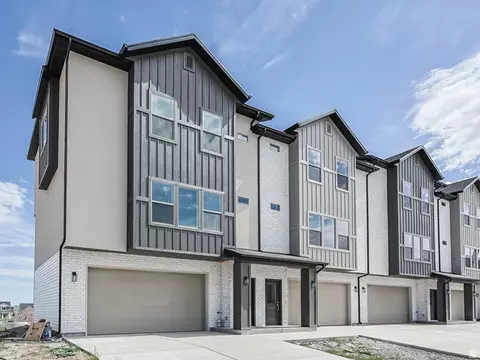 640 W Caroles Way #6, Tooele, UT 84074