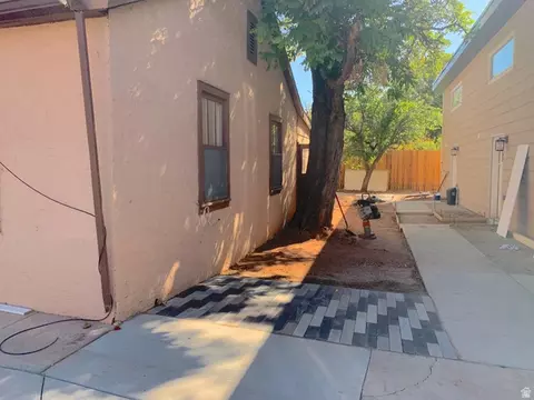 Exterior - 49 E Robertson Ln, Moab, UT 84532 photo 12 of 20