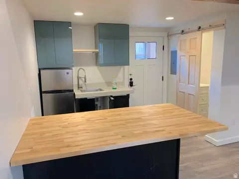 Kitchen - 49 E Robertson Ln, Moab, UT 84532 photo 1 of 3