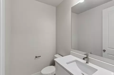 Bath - 1852 S 100 E #4, Payson, UT 84651 photo 2 of 3
