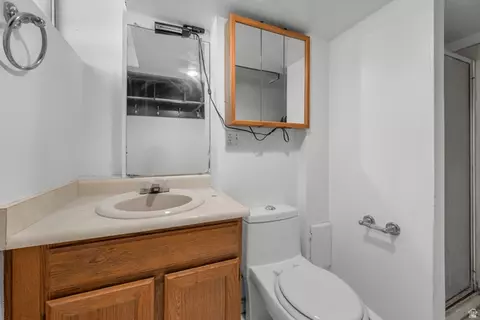 Bath - 214 E 4500 S, Murray, UT 84107 photo 2 of 2