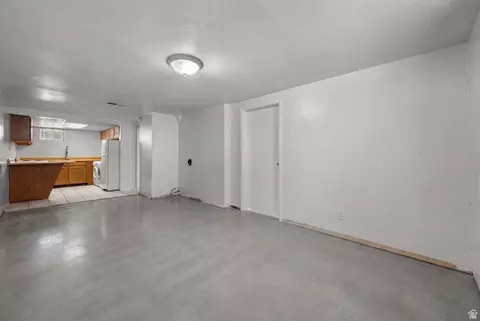 Living - 214 E 4500 S, Murray, UT 84107 photo 2 of 3
