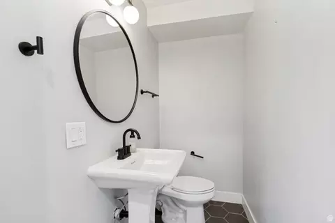 Bath - 611 S 560 E, Orem, UT 84097 photo 3 of 7