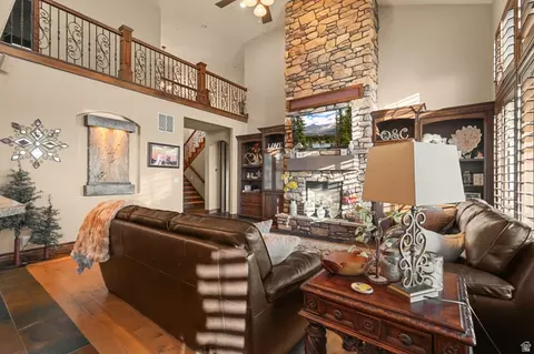 Living - 3150 E 25 S, Layton, UT 84040 photo 2 of 3
