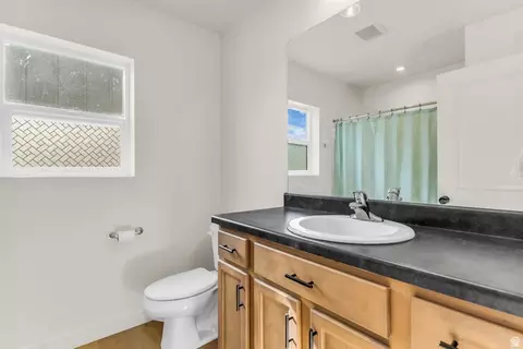 Bath - 1235 E 1420 N, Payson, UT 84651 photo 2 of 2