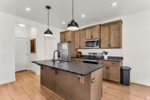 Kitchen - 1235 E 1420 N, Payson, UT 84651 photo 2 of 4