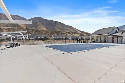 Exterior - 4735 S Alder Drive Dr #F101, Mapleton, UT 84664 photo 4 of 6