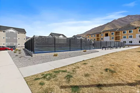 Exterior - 4735 S Alder Drive Dr #F101, Mapleton, UT 84664 photo 5 of 6