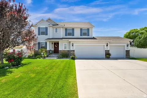 4554 S Basin Ridge Ct, West Valley City, UT 84128