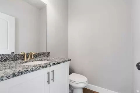 Bath - 8645 N Cypress Aly, Eagle Mountain, UT 84005 photo 3 of 4