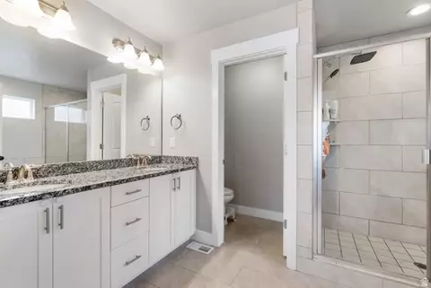 Bath - 8645 N Cypress Aly, Eagle Mountain, UT 84005 photo 1 of 4
