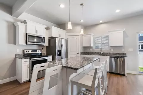 Kitchen - 8645 N Cypress Aly, Eagle Mountain, UT 84005 photo 1 of 2