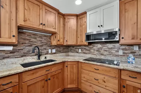 Kitchen - 983 E 5400 S, South Ogden, UT 84405 photo 4 of 4