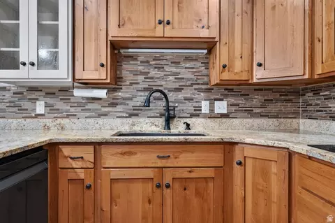 Kitchen - 983 E 5400 S, South Ogden, UT 84405 photo 2 of 4