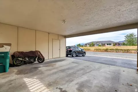 Exterior - 983 E 5400 S, South Ogden, UT 84405 photo 6 of 10