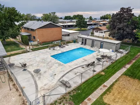 Exterior - 983 E 5400 S, South Ogden, UT 84405 photo 2 of 10