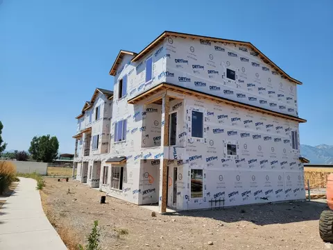 668 E 730 N, Hyrum, UT 84319 photo 2