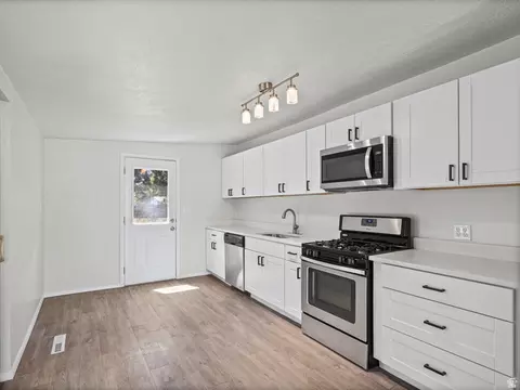Kitchen - 433 E 1100 N, Ogden, UT 84404 photo 1 of 1