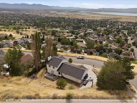 View/Area - 1896 N 350 E, Centerville, UT 84014 photo 2 of 3