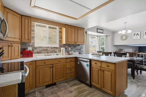Kitchen - 1896 N 350 E, Centerville, UT 84014 photo 2 of 2
