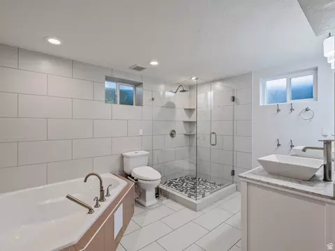 Bath - 1081 E Wesley Rd, Murray, UT 84117 photo 3 of 3
