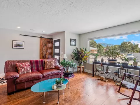 Entry Way - 1081 E Wesley Rd, Murray, UT 84117 photo 1 of 1