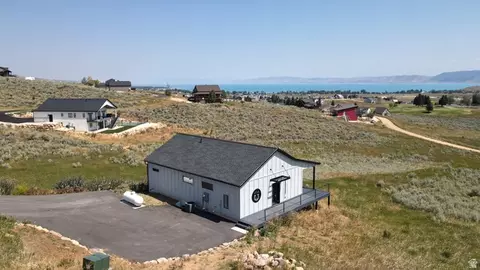 2994 S Country Way, Garden City, UT 84028