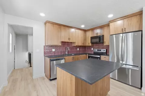 Kitchen - 170 E 2300 S, South Salt Lake, UT 84115 photo 5 of 8