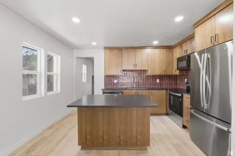 Kitchen - 170 E 2300 S, South Salt Lake, UT 84115 photo 6 of 8