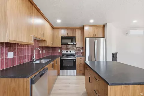 Kitchen - 170 E 2300 S, South Salt Lake, UT 84115 photo 7 of 8