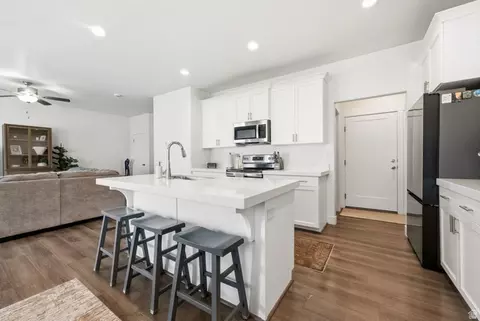 Kitchen - 3690 Cuade St N #641, Eagle Mountain, UT 84005 photo 2 of 4