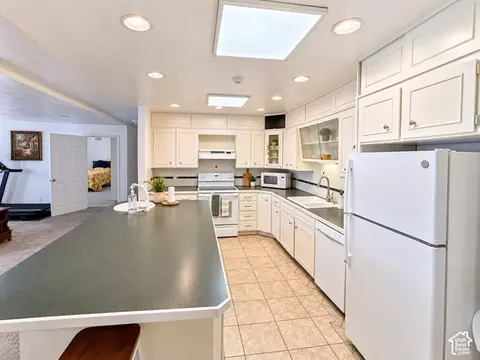 Kitchen - 397 W 400 N #44, Bountiful, UT 84010 photo 3 of 3