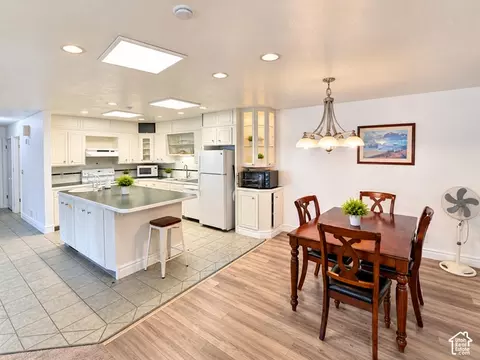 Dining - 397 W 400 N #44, Bountiful, UT 84010 photo 1 of 1