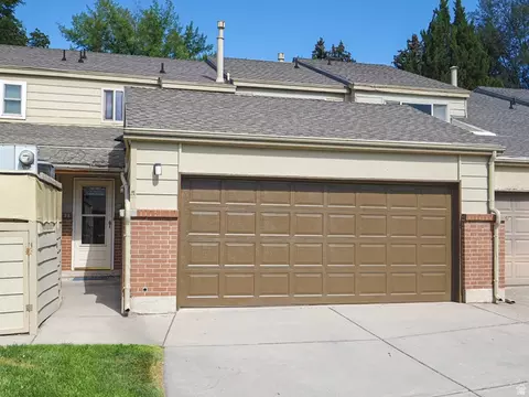 Exterior - 3221 Shadowbrook Cir, Provo, UT 84604 photo 5 of 10