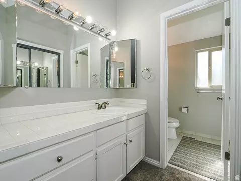 Bath - 3221 Shadowbrook Cir, Provo, UT 84604 photo 2 of 5