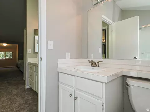 Bath - 3221 Shadowbrook Cir, Provo, UT 84604 photo 3 of 5