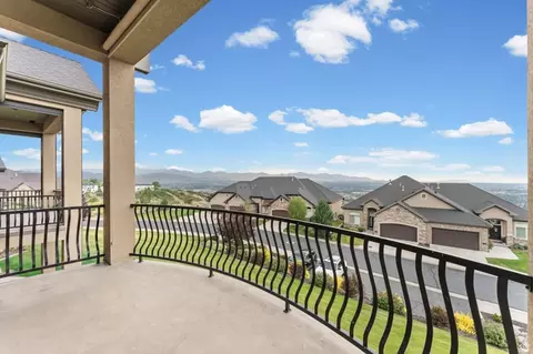 Exterior - 1129 E Sunset Dunes Way S, Draper, UT 84020 photo 4 of 5