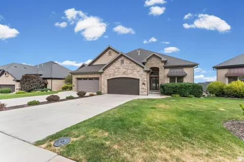 Exterior - 1129 E Sunset Dunes Way S, Draper, UT 84020 photo 2 of 5