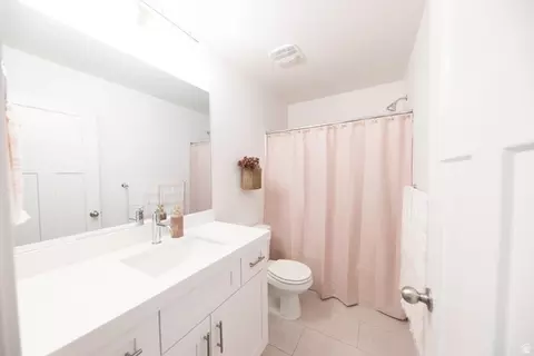 Bath - 1404 E Rustic Wood Ct, Sandy, UT 84092 photo 6 of 7