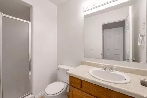 Bath - 2237 E Karalee Way S, Sandy, UT 84092 photo 1 of 3