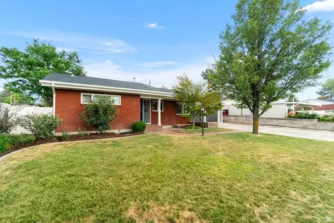 Exterior - 8859 S 1275 E, Sandy, UT 84094 photo 2 of 8